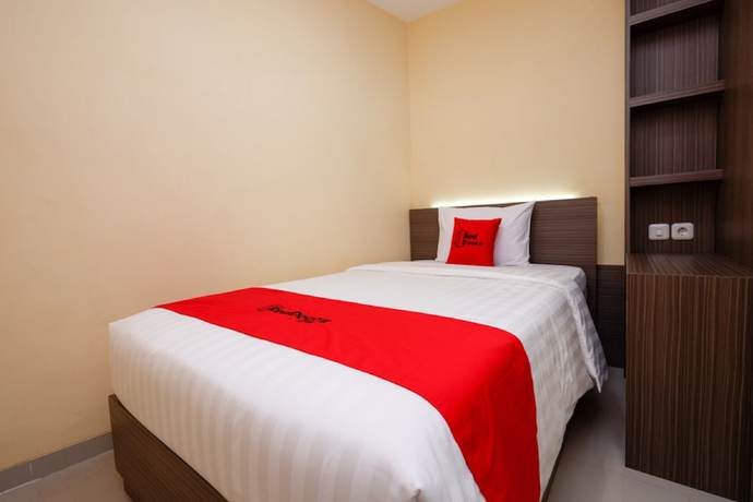 Imagen de la habitación del Hotel RedDoorz Plus near Paragon Mall Semarang. Foto 9