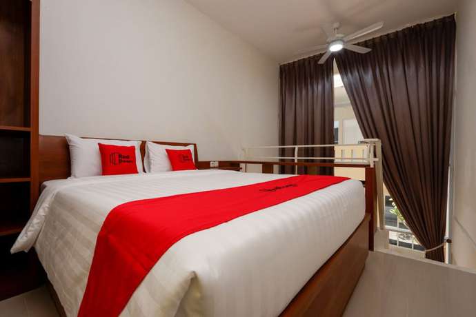Imagen de la habitación del Hotel RedDoorz Plus near Paragon Mall Semarang. Foto 11