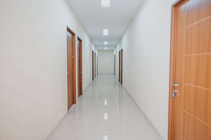 Imagen de los interiores del Hotel RedDoorz Plus near Plaza Blok M. Foto 16