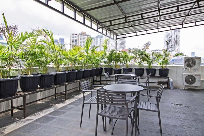 Imagen de los interiores del Hotel RedDoorz Plus near Plaza Indonesia. Foto 18