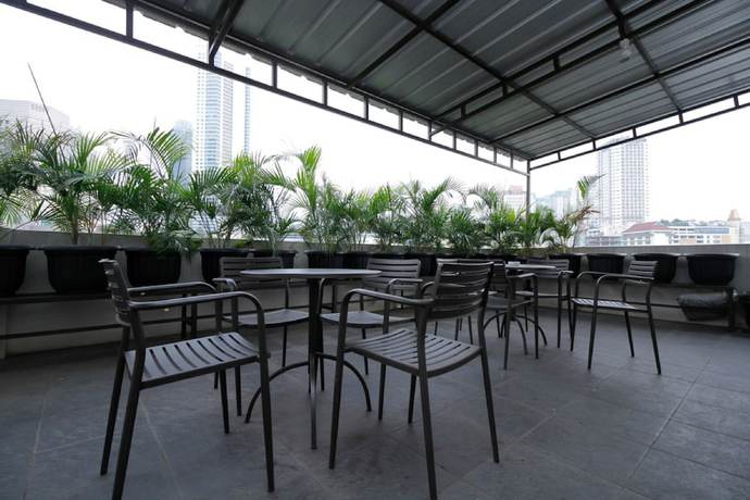 Imagen general del Hotel RedDoorz Plus near Plaza Indonesia. Foto 1