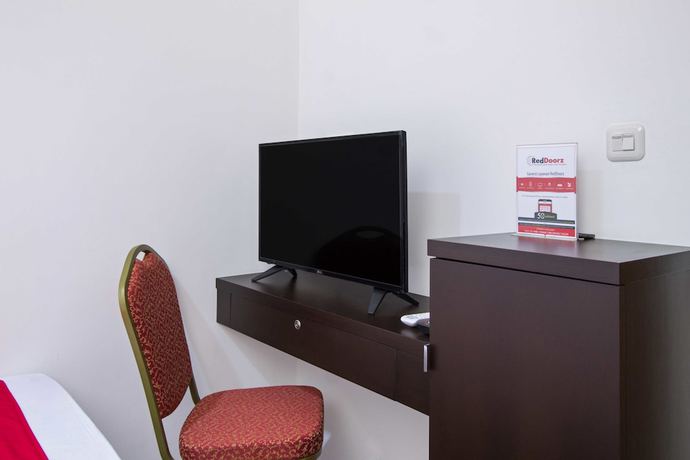 Imagen de la habitación del Hotel RedDoorz Plus near Plaza Indonesia. Foto 14