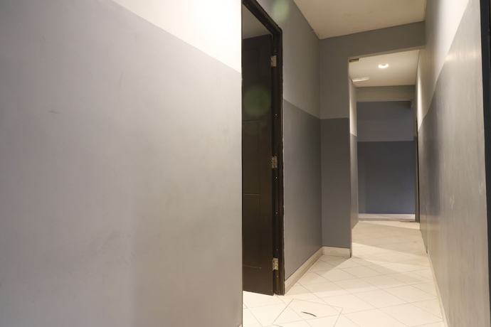 Imagen de los interiores del Hotel RedDoorz Plus near RS Harapan Kita. Foto 14