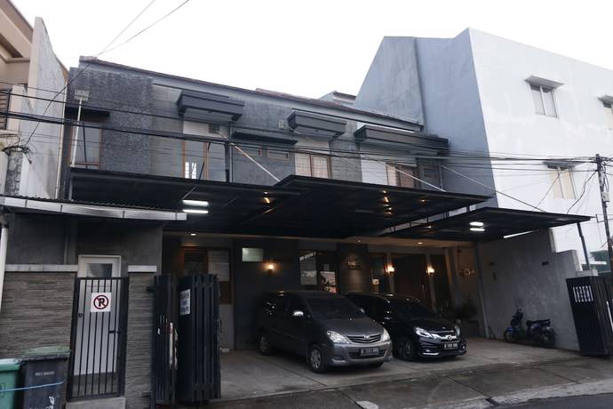 Imagen general del Hotel RedDoorz Plus near RS Harapan Kita. Foto 2