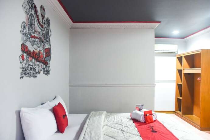 Imagen de la habitación del Hotel RedDoorz Plus near RSCM Jakarta. Foto 19