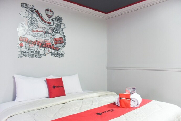 Imagen de la habitación del Hotel RedDoorz Plus near RSCM Jakarta. Foto 22