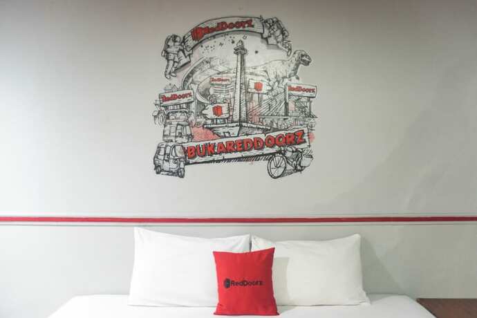 Imagen de la habitación del Hotel RedDoorz Plus near RSCM Jakarta. Foto 23