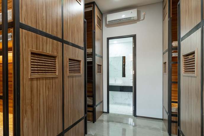 Imagen de la habitación del Hotel RedDoorz Plus near Senayan City - Hostel. Foto 9