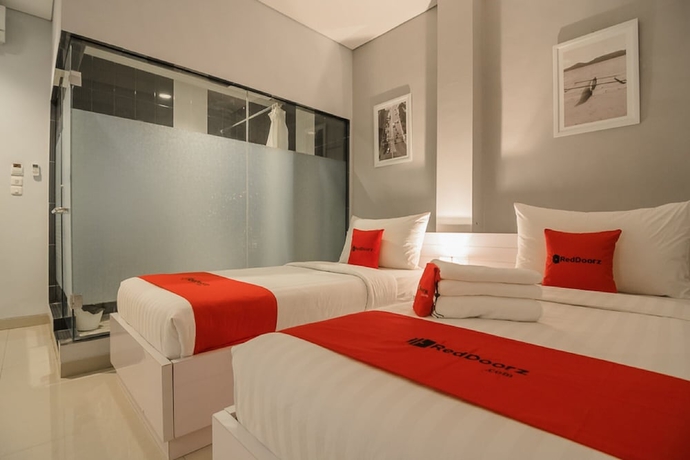 Imagen de la habitación del Hotel RedDoorz Plus near Soekarno Hatta Airport 2. Foto 6