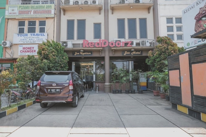 Imagen general del Hotel RedDoorz Plus near Soekarno Hatta Airport 2. Foto 1