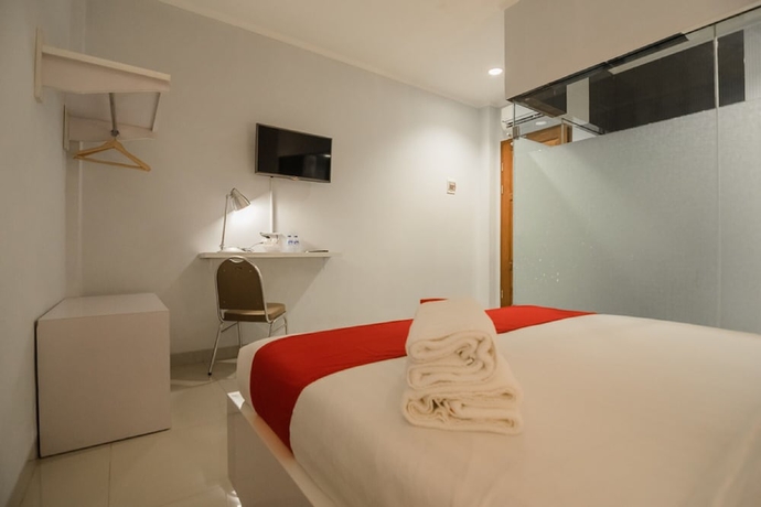 Imagen de la habitación del Hotel RedDoorz Plus near Soekarno Hatta Airport 2. Foto 10