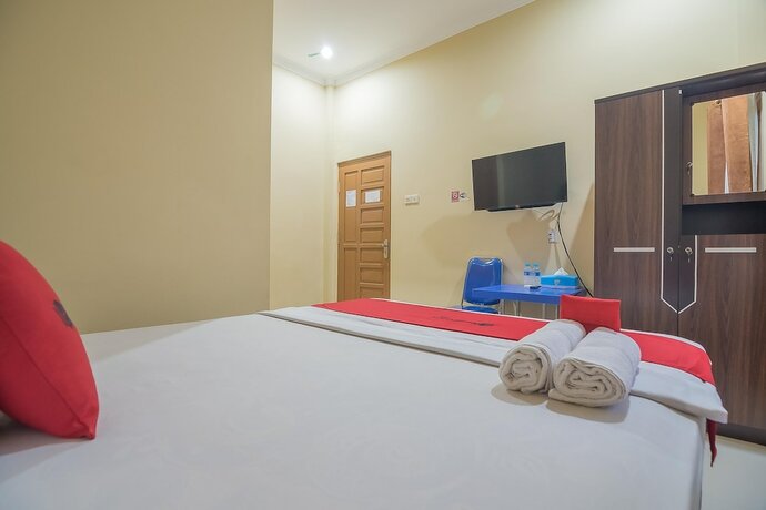 Imagen de la habitación del Hotel RedDoorz Plus near Syamsudin Noor Airport 3. Foto 23