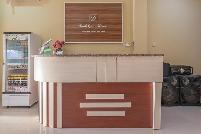 Imagen de los interiores del Hotel RedDoorz Plus near Syamsudin Noor Airport 3. Foto 32