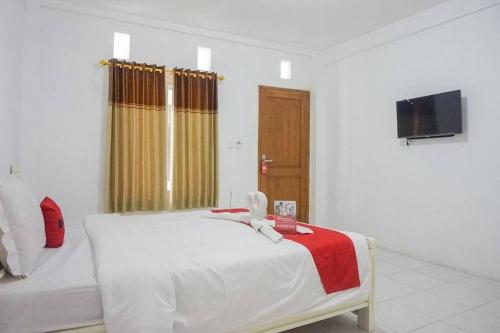 Imagen general del Hotel RedDoorz Plus near Taman Rekreasi Selecta 2. Foto 1