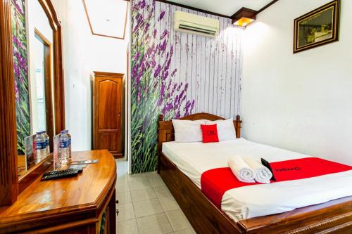 Imagen de la habitación del Hotel RedDoorz Plus near Taman Sari 2. Foto 9