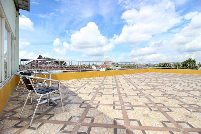 Imagen de los exteriores del Hotel RedDoorz Plus near Taman Sari. Foto 16