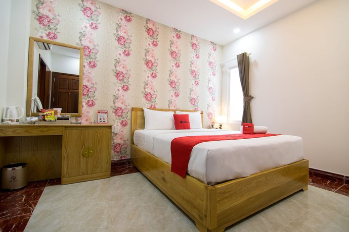 Imagen de la habitación del Hotel RedDoorz Plus near Tan Son Nhat Airport 2. Foto 2