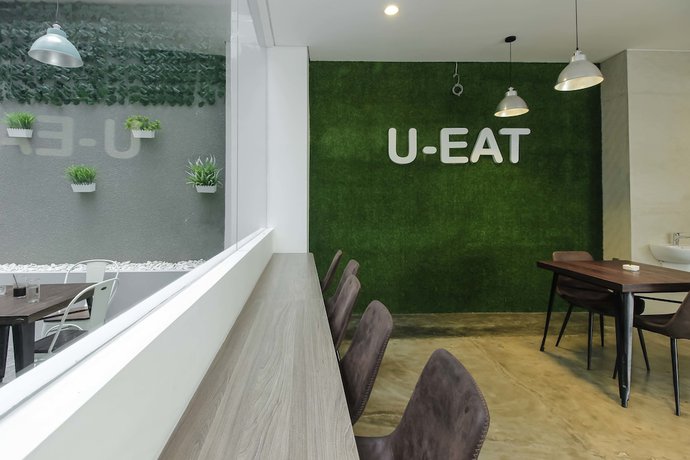 Imagen de los interiores del Hotel RedDoorz Plus near Tebet. Foto 9