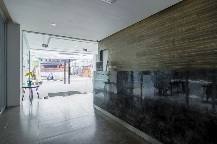 Imagen de los interiores del Hotel RedDoorz Plus near Tebet. Foto 13