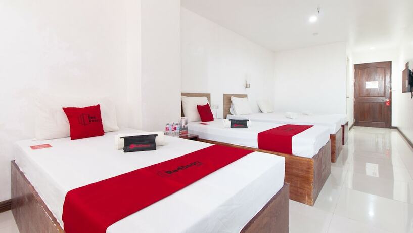 Imagen de la habitación del Hotel RedDoorz Plus near Vigan City Commercial Center. Foto 16