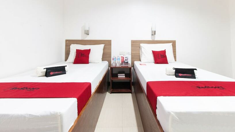 Imagen de la habitación del Hotel RedDoorz Plus near Vigan City Commercial Center. Foto 26