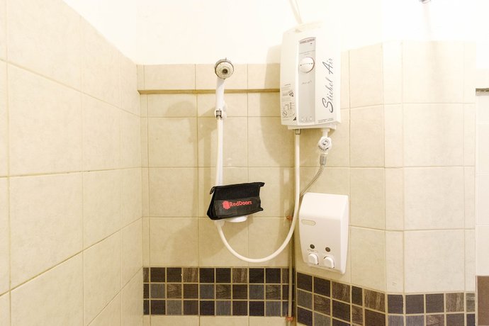 Imagen de la habitación del Hotel RedDoorz Plus near Vigan Convention Center. Foto 12