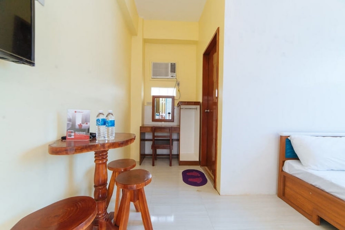 Imagen de la habitación del Hotel RedDoorz Premium @ Casa Ghilda Resort Olongapo. Foto 8