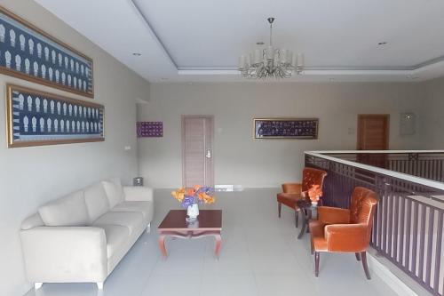 Imagen general del Hotel RedDoorz Premium @ Griya Inkoppabri Cisarua Puncak. Foto 2