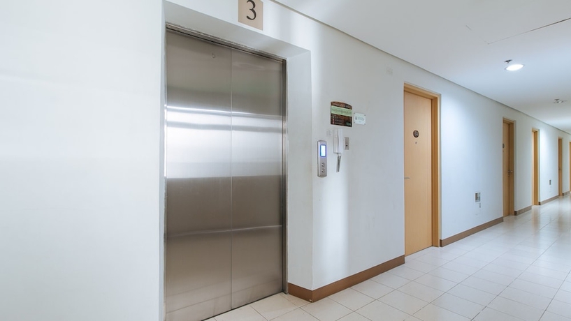 Imagen de los interiores del Hotel RedDoorz Premium @ SMDC Fairview 2. Foto 10