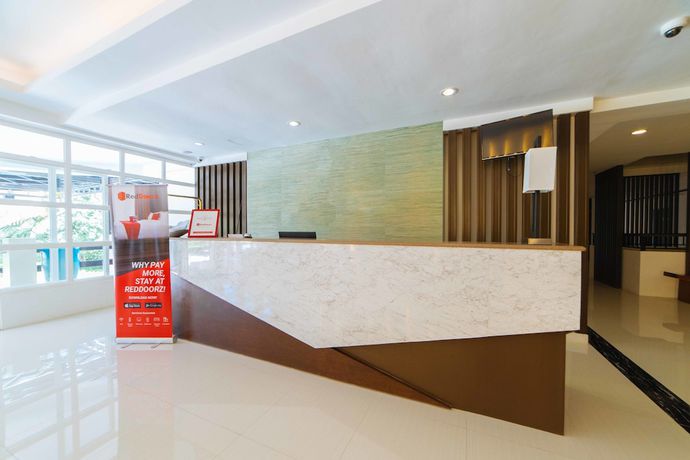 Imagen de los interiores del Hotel RedDoorz Premium @ Sta Rosa Tagaytay Road. Foto 15