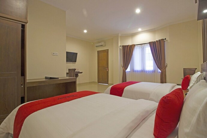 Imagen de la habitación del Hotel RedDoorz Premium near Solo Grand Mall. Foto 13