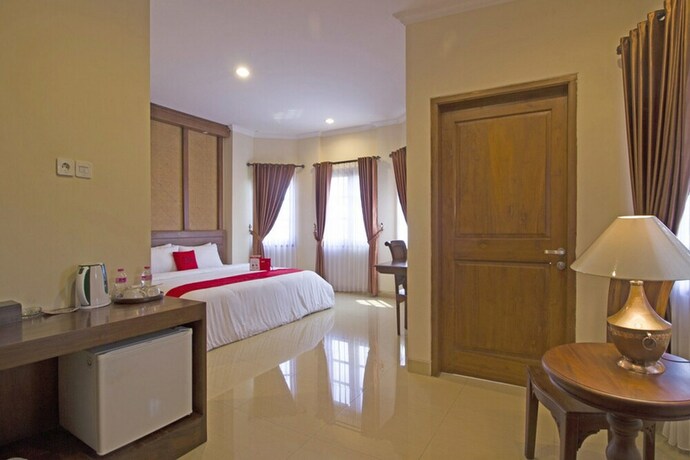 Imagen de la habitación del Hotel RedDoorz Premium near Solo Grand Mall. Foto 18