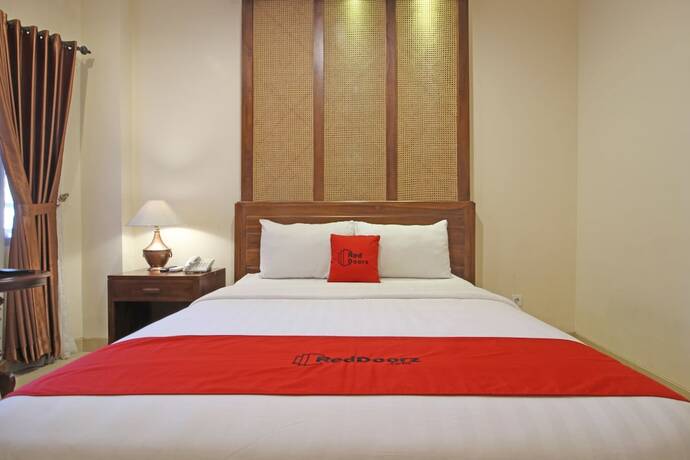 Imagen de la habitación del Hotel RedDoorz Premium near Solo Grand Mall. Foto 25
