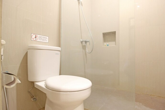 Imagen de la habitación del Hotel RedDoorz Premium near Solo Grand Mall. Foto 26