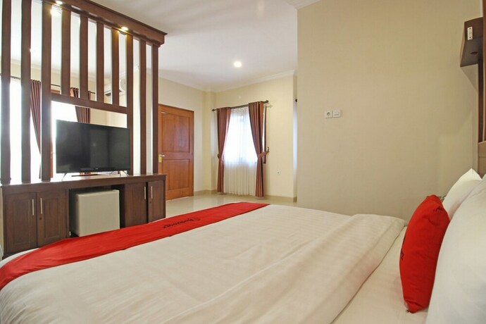 Imagen de la habitación del Hotel RedDoorz Premium near Solo Grand Mall. Foto 27