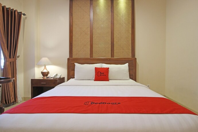 Imagen de la habitación del Hotel RedDoorz Premium near Solo Grand Mall. Foto 32