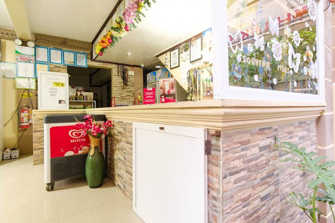 Imagen de los interiores del Hotel RedDoorz @ Prince JB Beach Resort Zambales. Foto 16