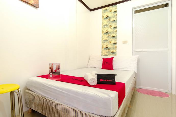 Imagen de la habitación del Hotel RedDoorz @ Prince JB Beach Resort Zambales. Foto 9
