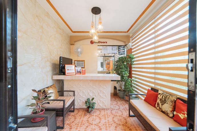 Imagen de los interiores del Hotel RedDoorz @ Q Abeto Street Mandurriao. Foto 19