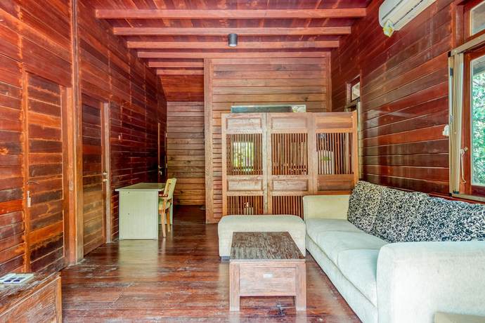 Imagen de la habitación del Hotel RedDoorz Resort @ Taman Wisata Mangrove. Foto 6