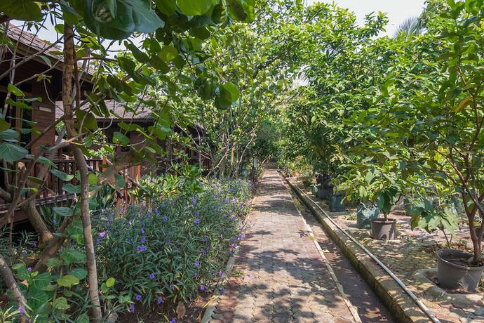 Imagen de los exteriores del Hotel RedDoorz Resort @ Taman Wisata Mangrove. Foto 14