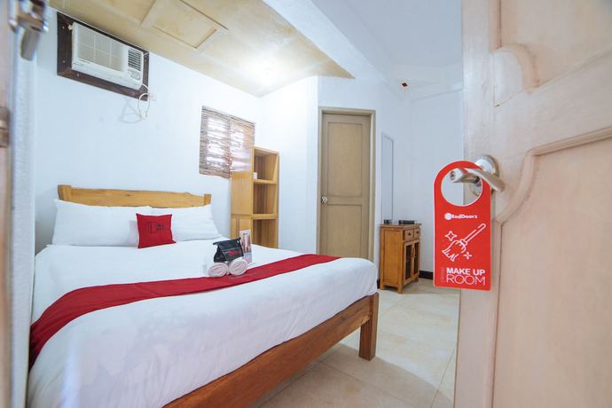 Imagen de la habitación del Hotel RedDoorz @ Sabang Beach Baler. Foto 15