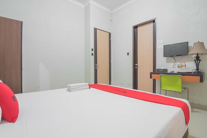 Imagen de la habitación del Hotel RedDoorz Syariah Plus @ Banjarbaru 2. Foto 18