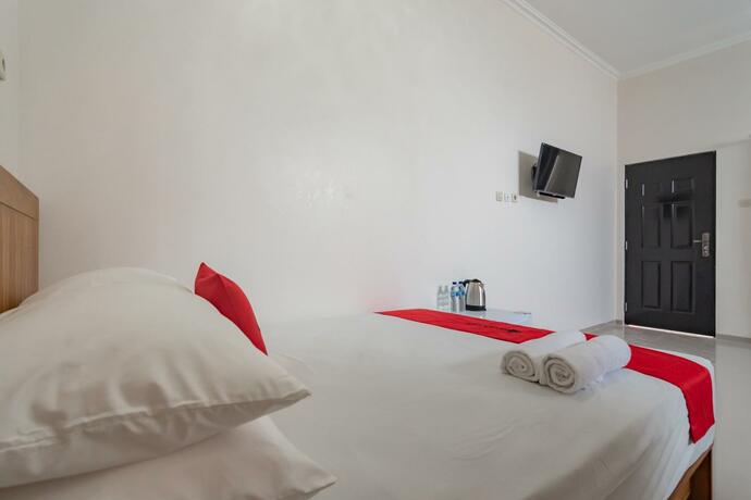 Imagen general del Hotel RedDoorz Syariah Plus @ Perintis Guesthouse Tasikmalaya. Foto 8