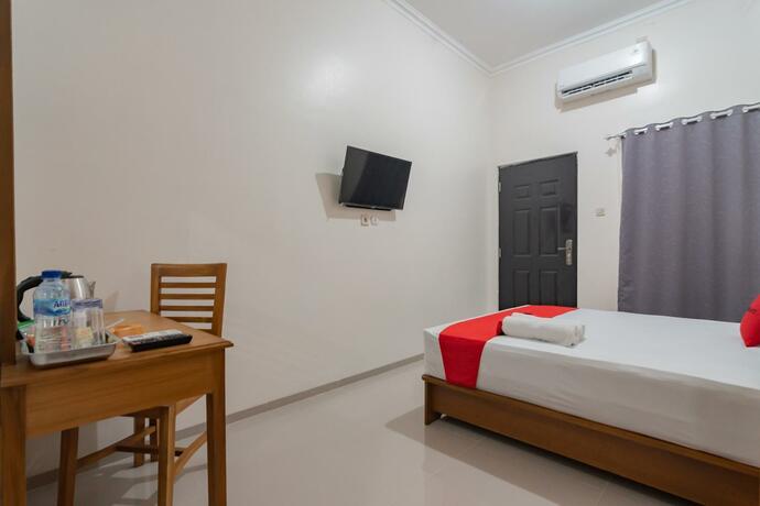 Imagen general del Hotel RedDoorz Syariah Plus @ Perintis Guesthouse Tasikmalaya. Foto 17