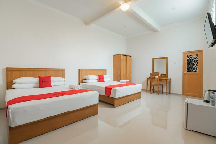 Imagen general del Hotel RedDoorz Syariah Plus @ Perintis Guesthouse Tasikmalaya. Foto 33