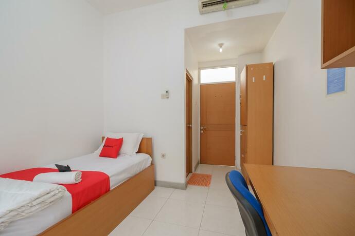 Imagen general del Hotel RedDoorz Syariah Plus @ Wisma Bougenville Karawaci. Foto 1