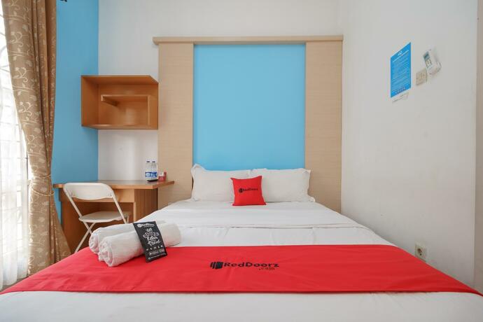 Imagen general del Hotel RedDoorz Syariah Plus @ Wisma Bougenville Karawaci. Foto 3