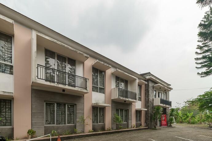 Imagen general del Hotel RedDoorz Syariah Plus @ Wisma Bougenville Karawaci. Foto 9