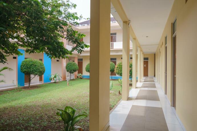 Imagen general del Hotel RedDoorz Syariah Plus @ Wisma Bougenville Karawaci. Foto 27
